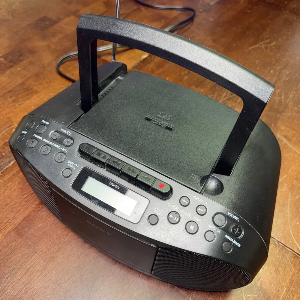 Sony CD Player Radio Cassette Corder Black CFD-S70 Mega Bass Boombox Tested